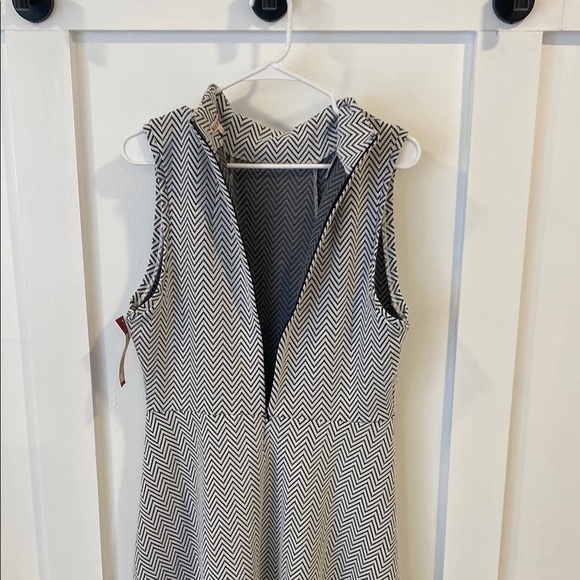MERONA mock neck Chevron Pattern Sleeveless Dress - Picture 9 of 11
